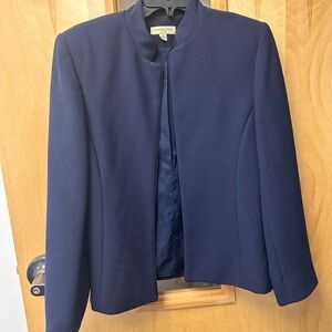 Amanda Smith Women's Navy Blazer Size 8